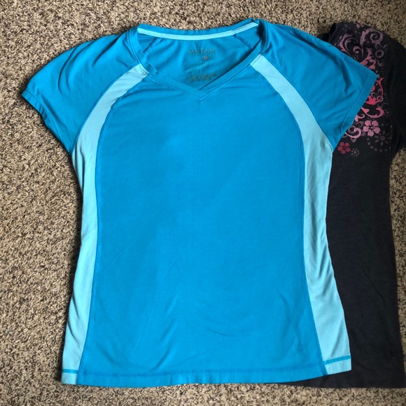 ❤️Bundle of 3 Danskin active shirts 👚 - Picture 4 of 8